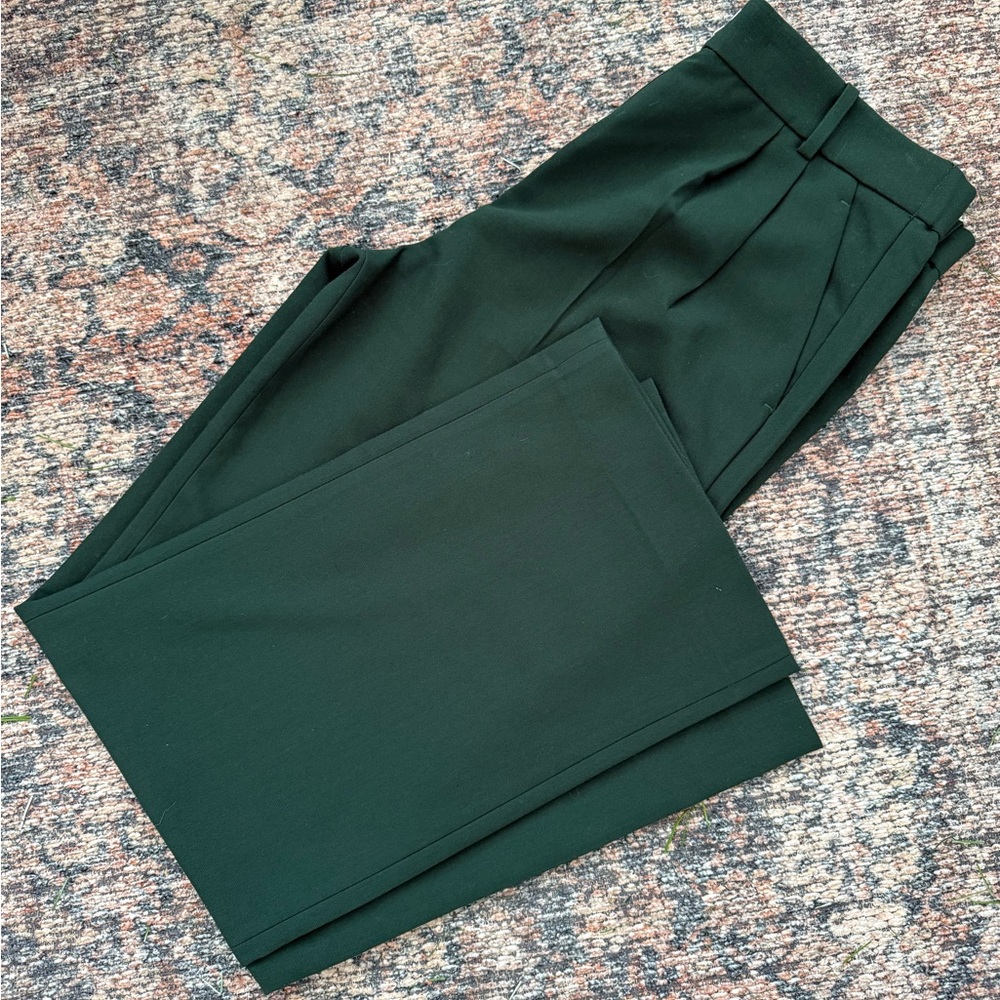 Abercrombie & Fitch Sloan Tailored Wide Leg Pant in Deep Green - Picture 2 of 4